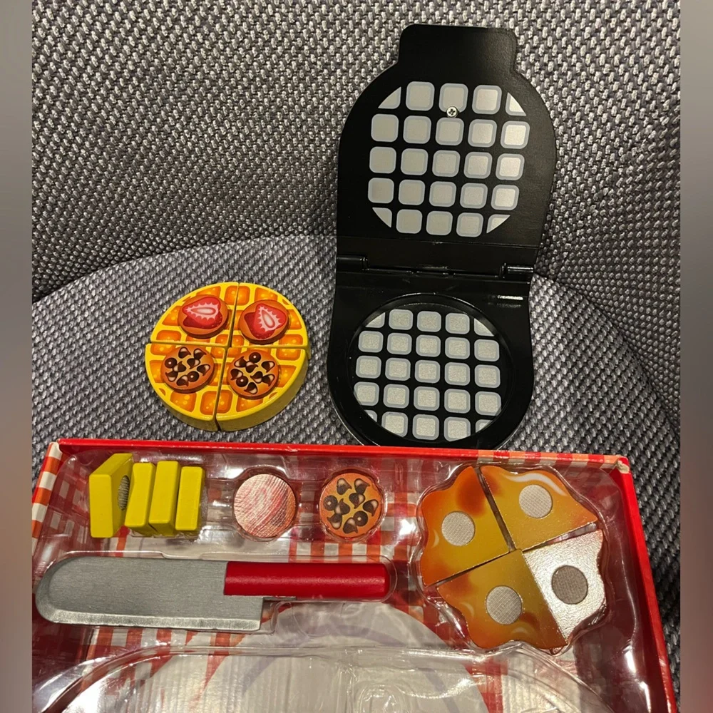 Melissa & Doug Wooden Waffle Set - Picture 4 of 6